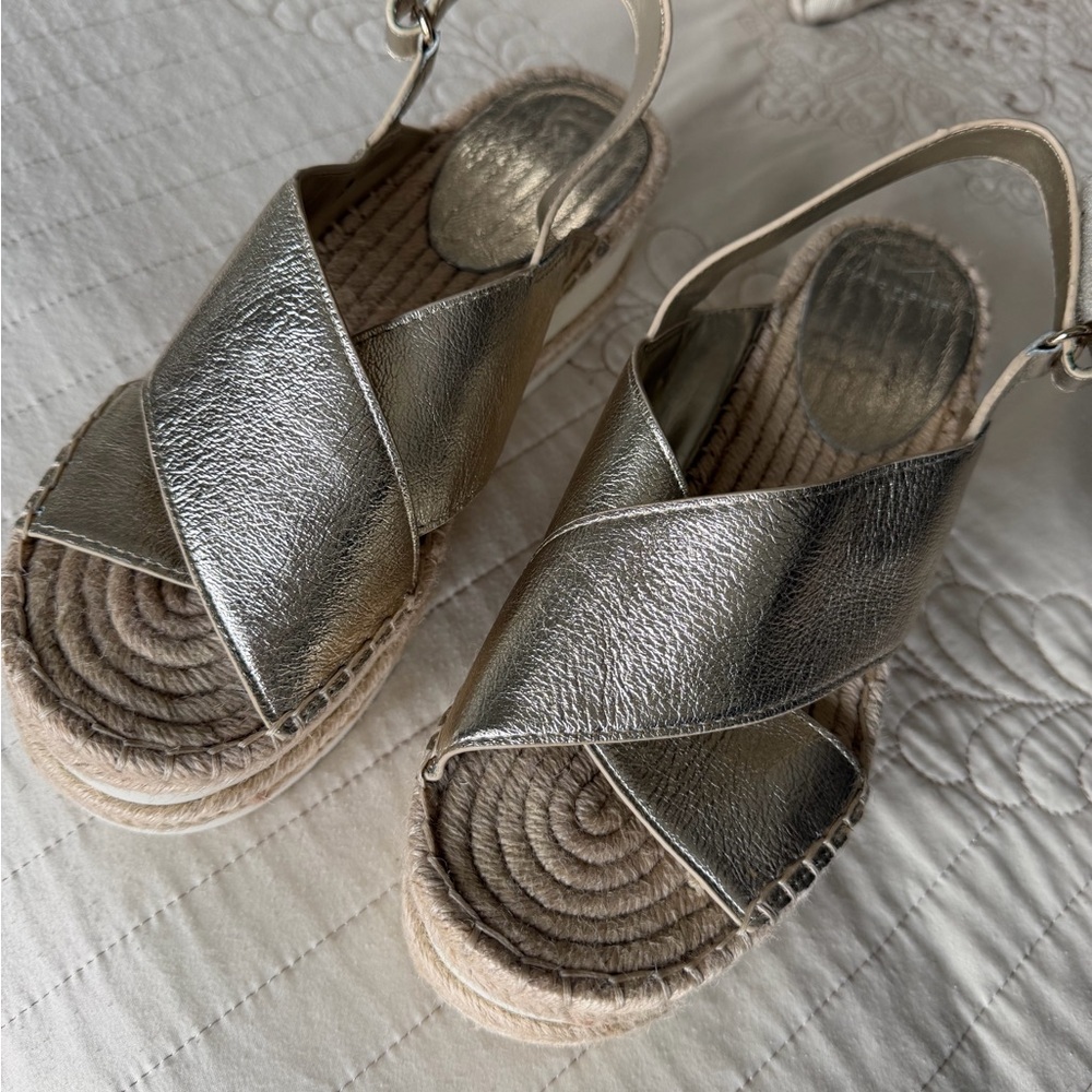Marc Fisher Metallic Espadrille Wedges - LIKE NEW - Picture 5 of 10